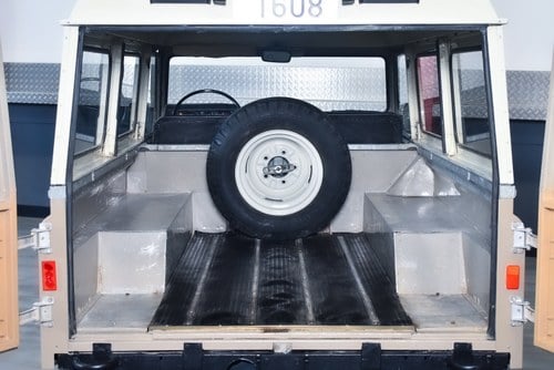 1987 Land Rover Santana 2.5 DL LHD à venda (imagem 41 de 71)