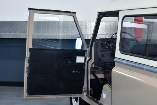 1987 Land Rover Santana 2.5 DL LHD à venda (imagem 24 de 71)