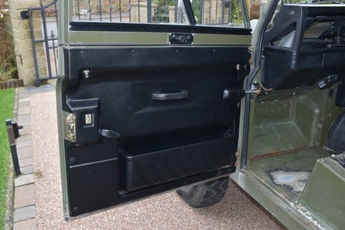 1998 Land Rover 90 Defender Wolf Te koop (foto 40 van 121)