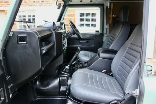2009 Land Rover Defender 90 In vendita (immagine 56 di 132)