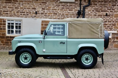 2009 Land Rover Defender 90 In vendita (immagine 27 di 132)