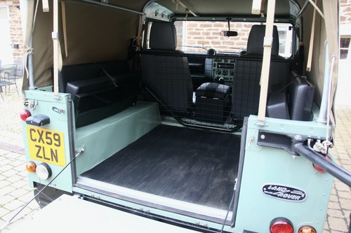 2009 Land Rover Defender 90 In vendita (immagine 64 di 132)