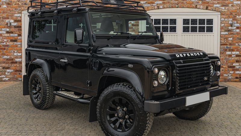 2015 Land Rover Defender 2.2TDCi Autobiography For Sale (picture 1 of 47)