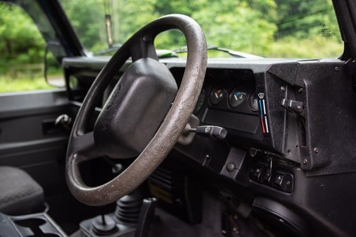 2001 Land Rover Defender 110 County TD5 For Sale (picture 24 of 165)