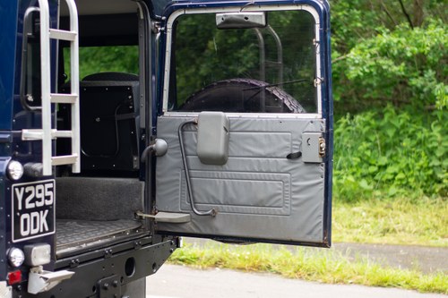 2001 Land Rover Defender 110 County TD5 For Sale (picture 39 of 165)