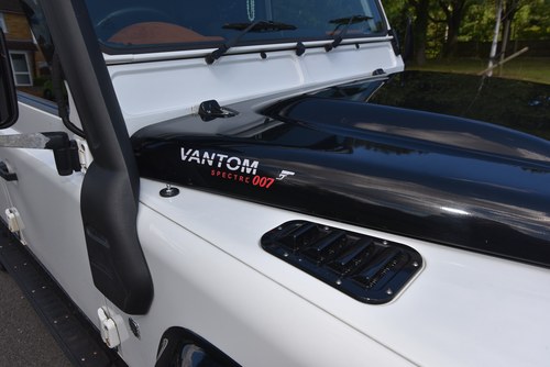 2012 Land Rover Defender 110 Hard Top Te koop (foto 73 van 115)