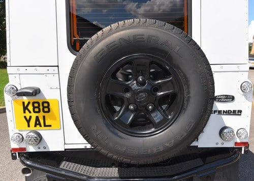 2012 Land Rover Defender 110 Hard Top Te koop (foto 21 van 115)