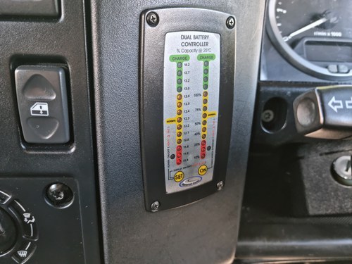 2012 Land Rover Defender 110 Hard Top Te koop (foto 39 van 115)