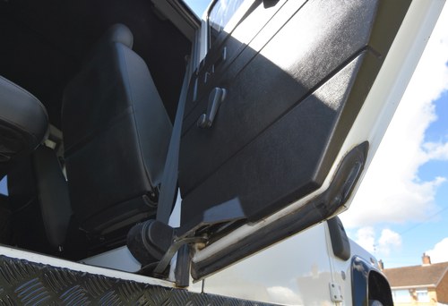 2012 Land Rover Defender 110 Hard Top Te koop (foto 58 van 115)