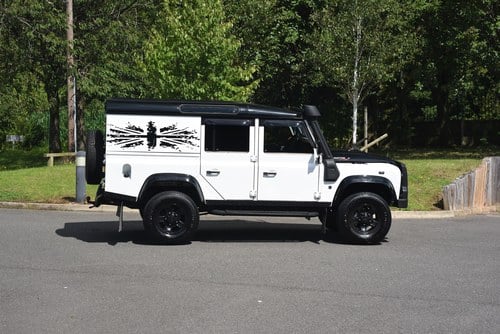 2012 Land Rover Defender 110 Hard Top Te koop (foto 4 van 115)