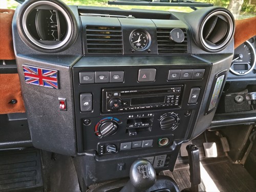 2012 Land Rover Defender 110 Hard Top Te koop (foto 35 van 115)