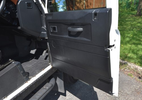 2012 Land Rover Defender 110 Hard Top Te koop (foto 46 van 115)