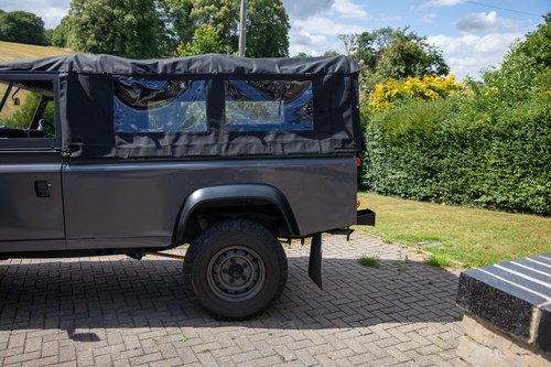 1989 Land Rover Defender 110 convertible For Sale (picture 96 of 146)
