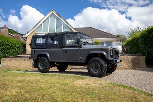 1989 Land Rover Defender 110 convertible For Sale (picture 16 of 146)