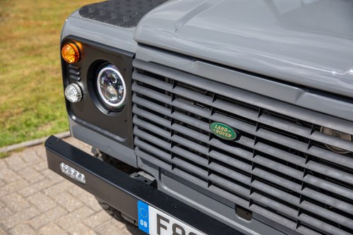 1989 Land Rover Defender 110 convertible For Sale (picture 76 of 146)