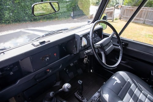 1989 Land Rover Defender 110 convertible For Sale (picture 55 of 146)