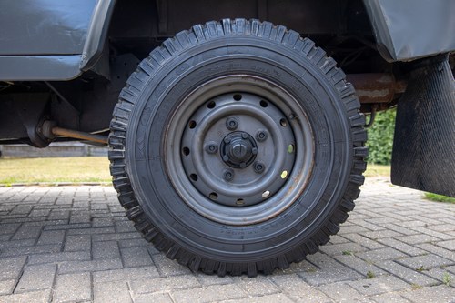 1989 Land Rover Defender 110 convertible For Sale (picture 18 of 146)