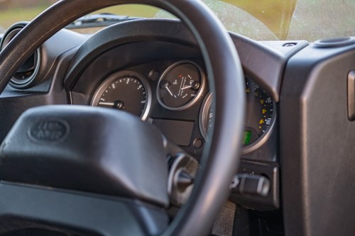 2016 Land Rover Defender 110 Station Wagon à venda (imagem 65 de 140)