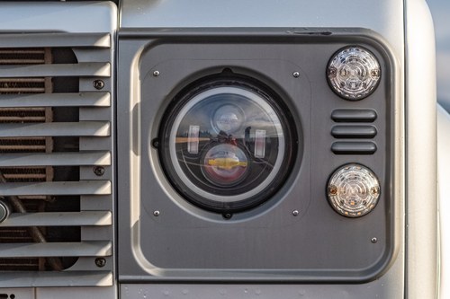 2016 Land Rover Defender 110 Station Wagon à venda (imagem 80 de 140)