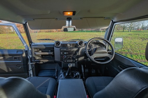 2016 Land Rover Defender 110 Station Wagon à venda (imagem 48 de 140)