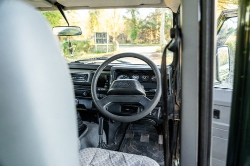 1998 Land Rover Defender 110 SW à vendre (picture 16 of 96)