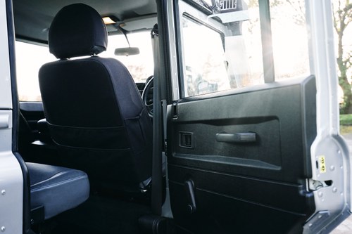 2011 Land Rover Defender 110 TD D/C In vendita (immagine 52 di 196)