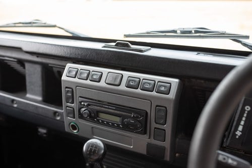 2003 Land Rover Defender 110 TD5 For Sale (picture 43 of 173)