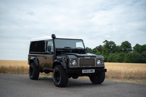 2003 Land Rover Defender 110 TD5 For Sale (picture 2 of 173)