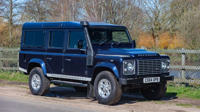 2014 Land Rover Defender 110 XS TD D/C For Sale (picture 1 of 210)