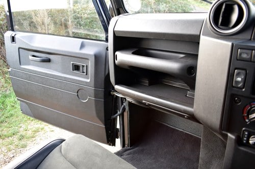 2011 Land Rover Defender 110 Double Cab Pickup En venta (imagen 36 de 90)