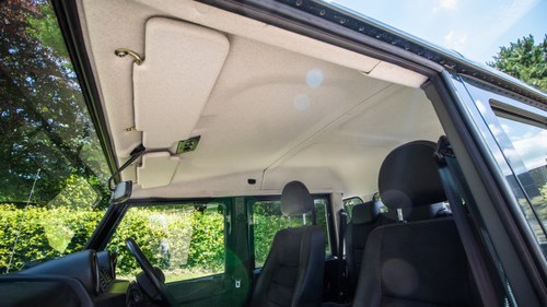 2014 Land Rover Defender 110 XS In vendita (immagine 45 di 233)