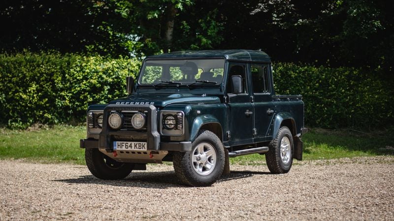 2014 Land Rover Defender 110 XS For Sale (picture 1 of 233)
