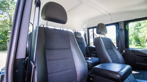 2014 Land Rover Defender 110 XS In vendita (immagine 44 di 233)