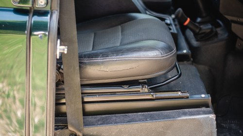 2014 Land Rover Defender 110 XS In vendita (immagine 59 di 233)