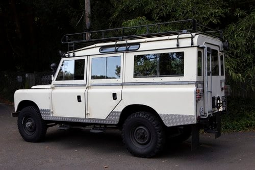 1970 Land Rover Series IIA 109” 12-seater Safari Station Wagon à vendre (picture 12 of 179)