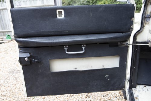 1970 Land Rover Series IIA 109” 12-seater Safari Station Wagon à vendre (picture 54 of 179)