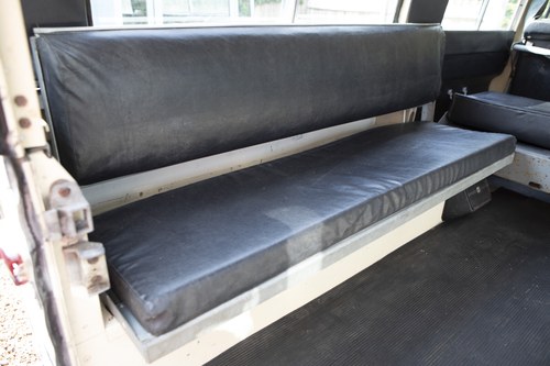 1970 Land Rover Series IIA 109” 12-seater Safari Station Wagon à vendre (picture 72 of 179)