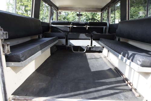 1970 Land Rover Series IIA 109” 12-seater Safari Station Wagon à vendre (picture 66 of 179)