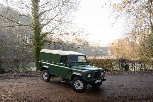 1994 Land Rover Defender 110 For Sale (picture 3 of 138)