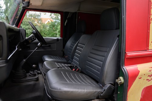 2001 Land Rover Defender 110 In vendita (immagine 44 di 141)