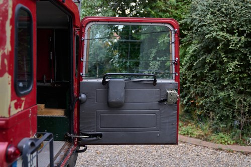 2001 Land Rover Defender 110 In vendita (immagine 48 di 141)