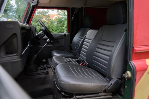 2001 Land Rover Defender 110 In vendita (immagine 41 di 141)