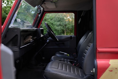 2001 Land Rover Defender 110 In vendita (immagine 15 di 141)