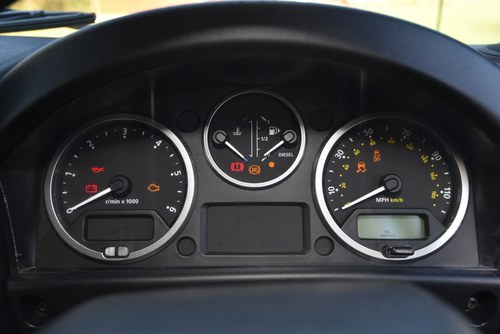 2014 Land Rover Defender 90 2.2 TDCi For Sale (picture 37 of 94)