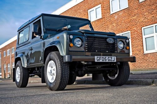 2005 Land Rover Defender 90 à vendre (picture 2 of 153)