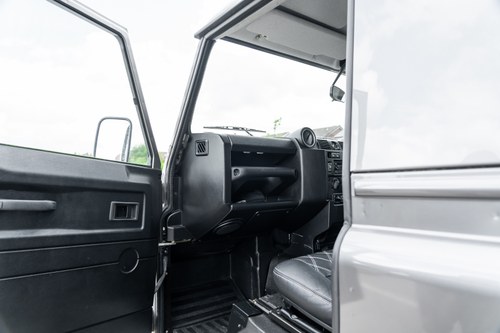 2011 Land Rover Defender 90 Hard Top In vendita (immagine 25 di 139)