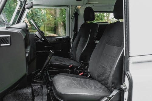 2012 Land Rover Defender 90 hardtop For Sale (picture 61 of 146)