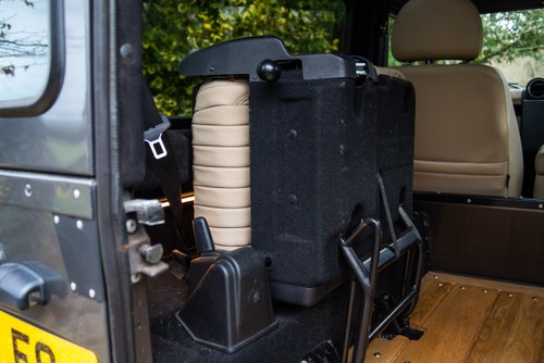 2015 Land Rover Defender 90 Td – Pick Up to Station Wagon Conversion till salu (bild 118 av 197)