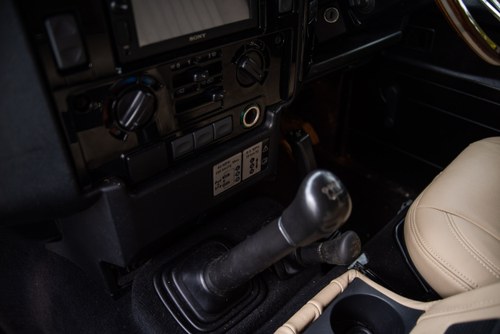 2015 Land Rover Defender 90 Td – Pick Up to Station Wagon Conversion till salu (bild 69 av 197)