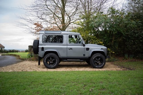 2015 Land Rover Defender 90 Td – Pick Up to Station Wagon Conversion till salu (bild 28 av 197)